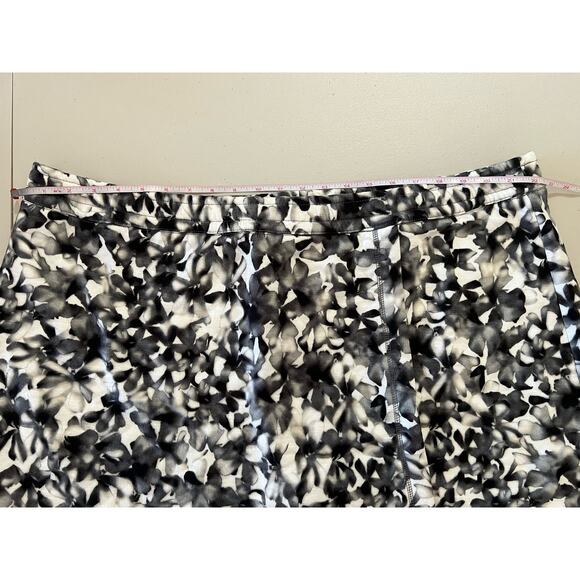 Isaac Mizrahi Soho Petite Quilted Knit Jacquard Skort PITCH BLACK NWOT SIZE 2XP - Picture 8 of 10